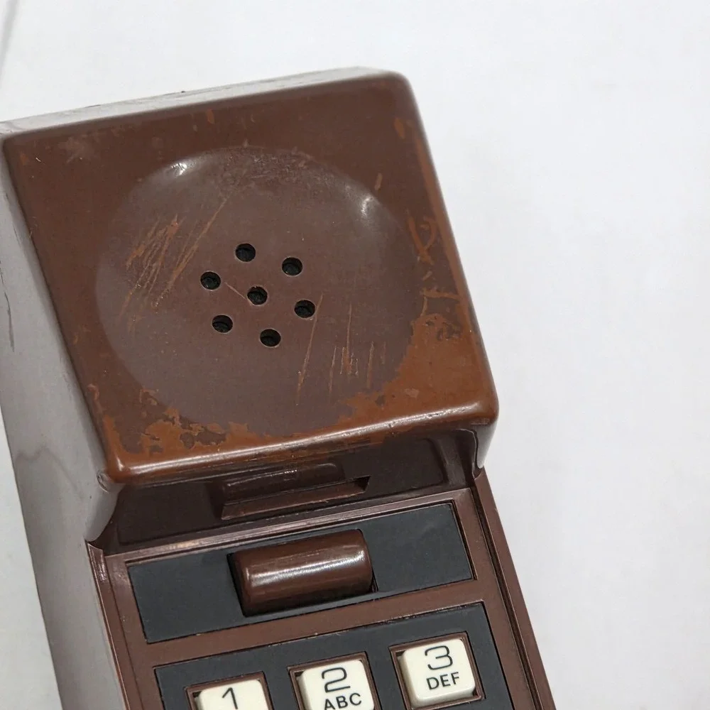 VINTAGE COLUMBIA TEL-COM MODEL NFL-28‎ FOOTBALL SHAPE CORDED TELEPHONE Cowboys